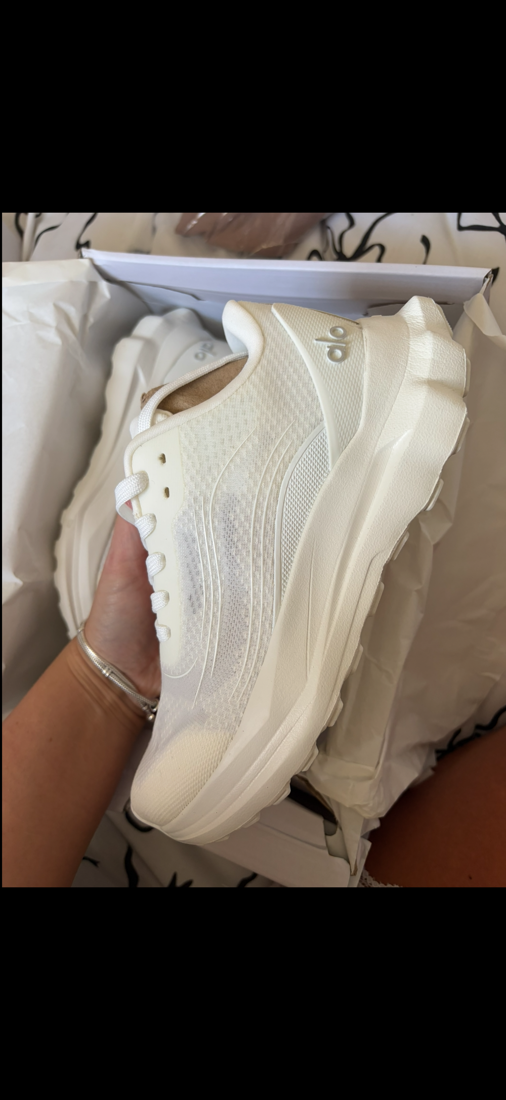 White alo runners size 3 left in stock